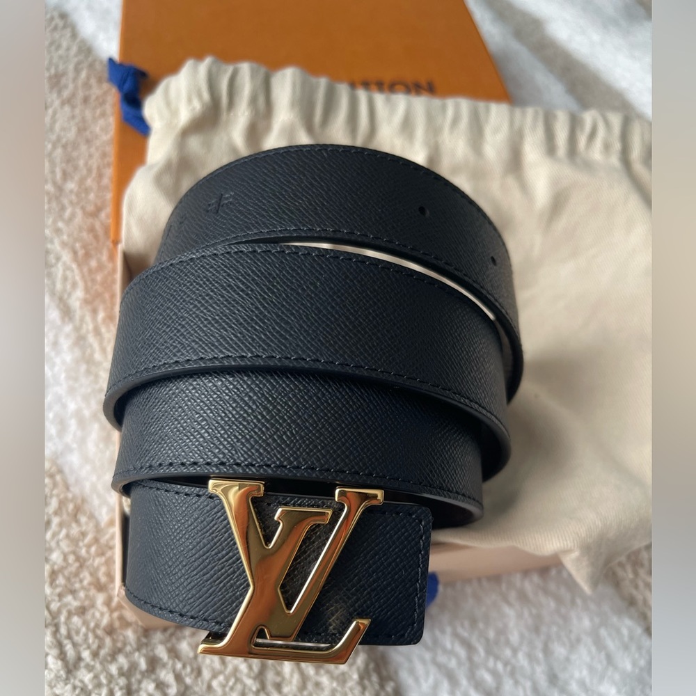 Authentic LV Initials 85 cm reversible black & brown monogram belt